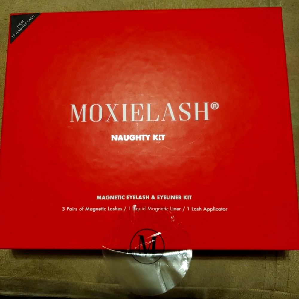 MOXIELASH Naughty Kit